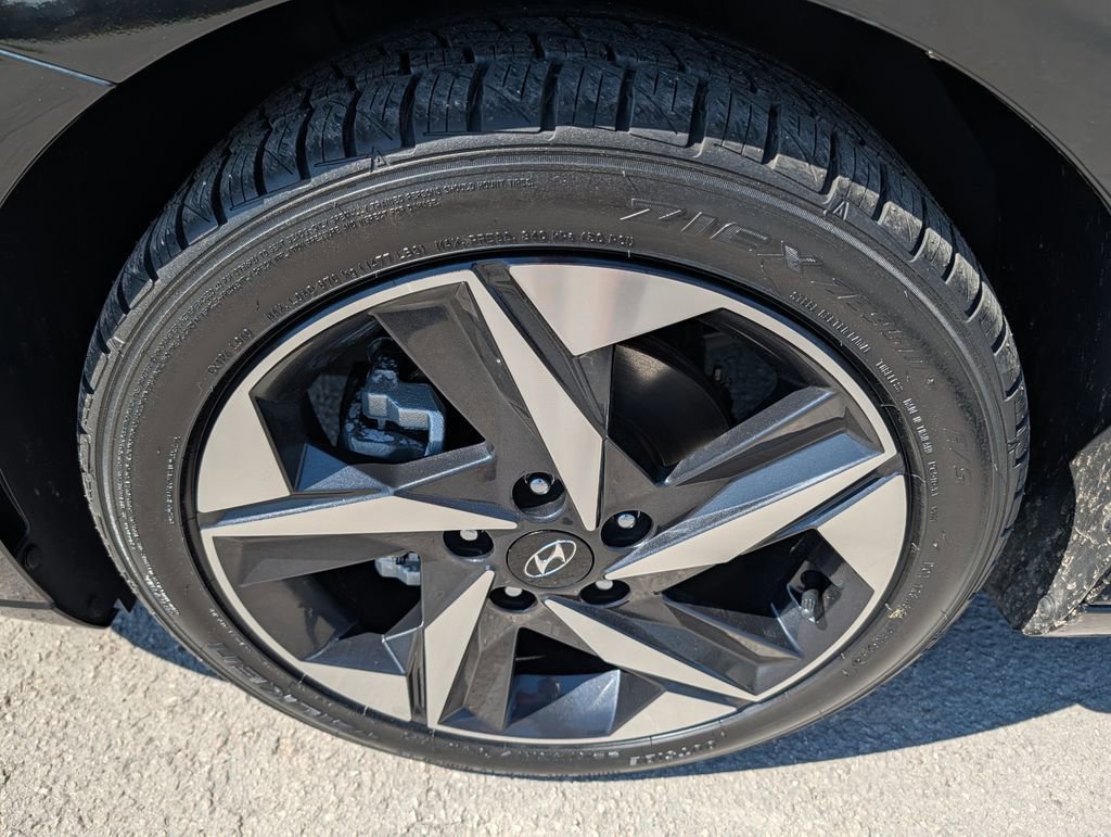 Used 2023 Hyundai Elantra SEL w/ Convenience Package image 29