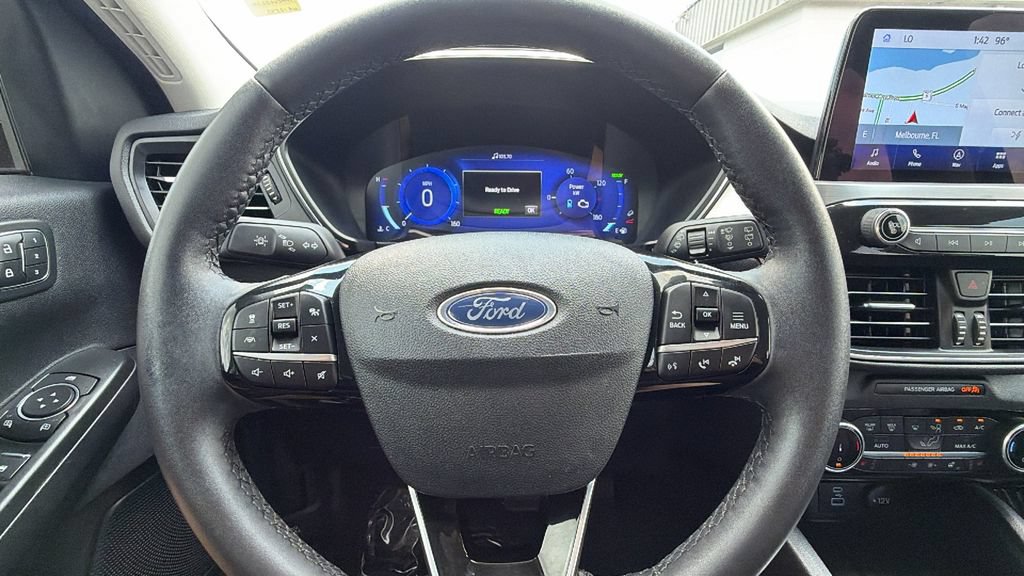 Certified 2022 Ford Escape Titanium FWD image 20