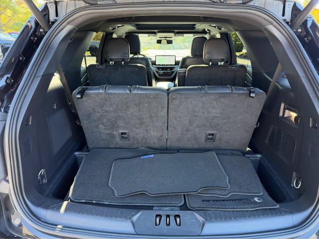 Certified 2025 Ford Explorer ST AWD/4WD image 14