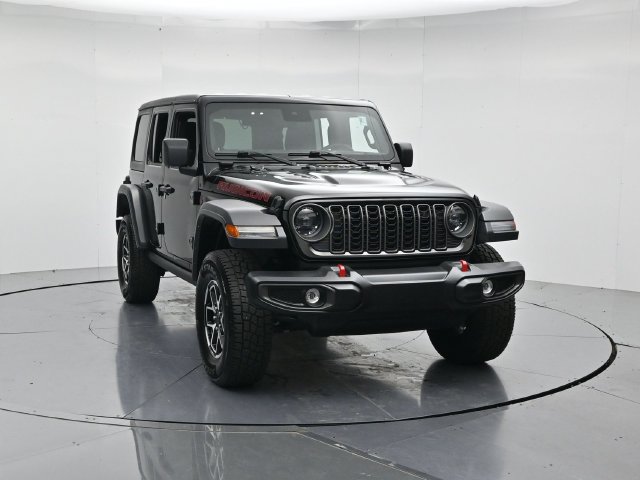 Used 2025 Jeep Wrangler Unlimited Rubicon AWD/4WD image 4