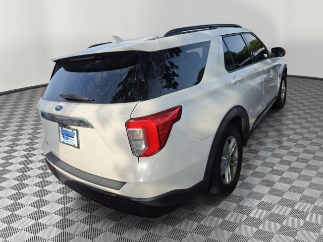 Certified 2021 Ford Explorer XLT RWD image 4