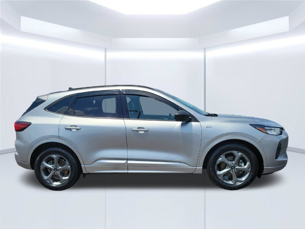 Certified 2023 Ford Escape ST-Line w/ Tech Pack #1 FWD image 4