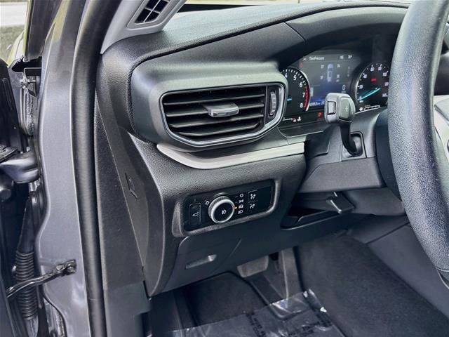 Certified 2023 Ford Explorer XLT w/ Equipment Group 202A RWD image 11