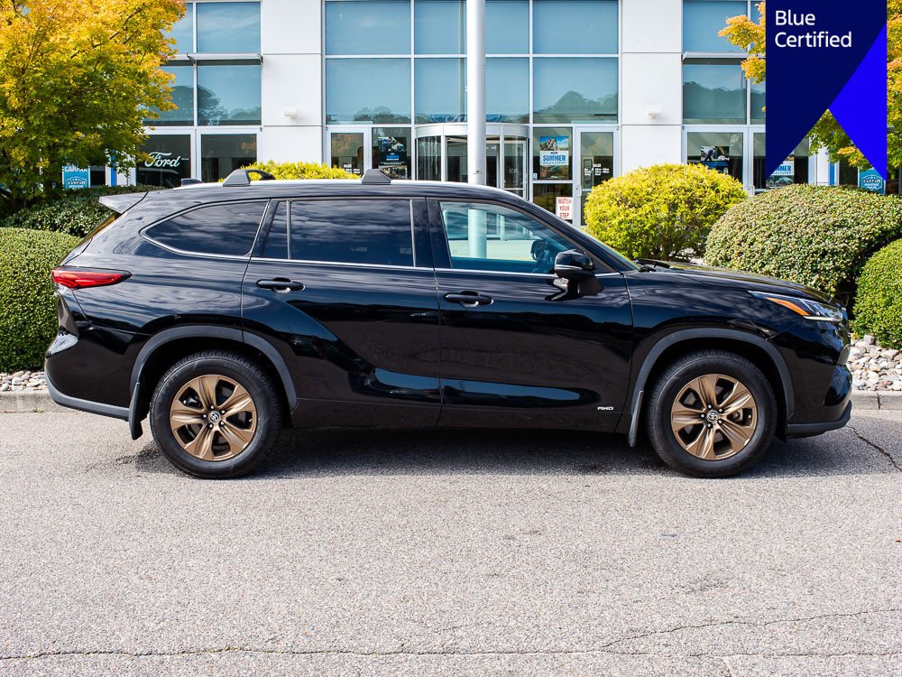 Used 2022 Toyota Highlander Bronze Edition AWD/4WD image 1