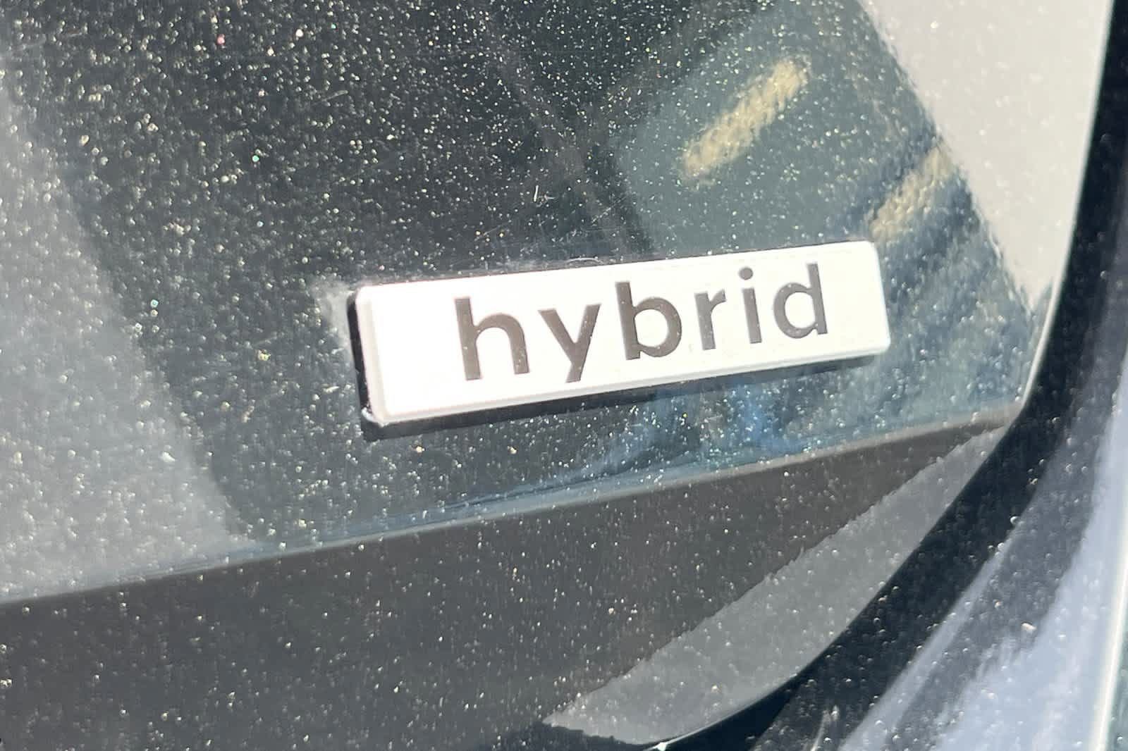 Used 2024 Hyundai Elantra Limited image 28