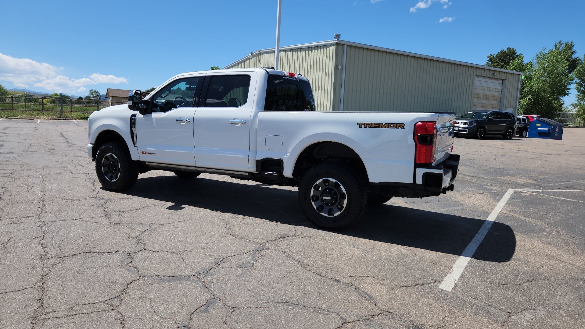 Certified 2023 Ford F350 Platinum w/ Tremor Off-Road Package AWD/4WD image 8