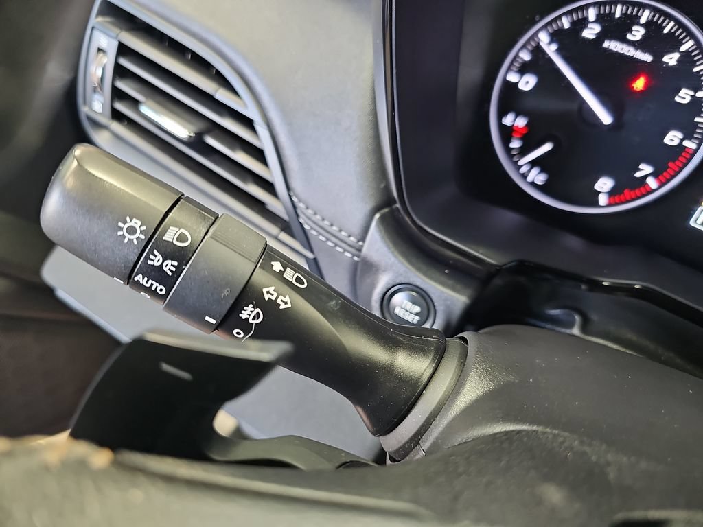 Used 2023 Subaru Outback Premium AWD/4WD image 25