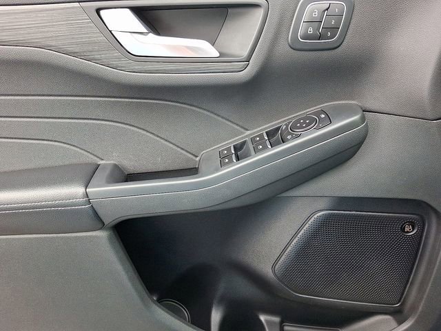 Certified 2023 Ford Escape Platinum w/ Premium Technology Package image 12