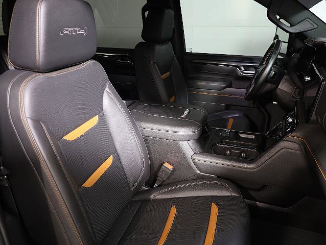 Used 2025 GMC Sierra 2500 AT4 w/ Max Trailering Package image 9