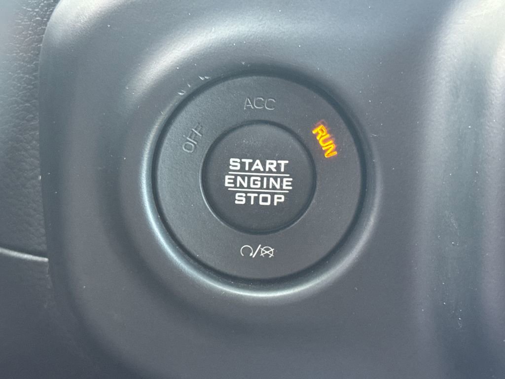 Used 2019 Jeep Wrangler Unlimited Sahara w/ Quick Order Package 24M Moab image 9