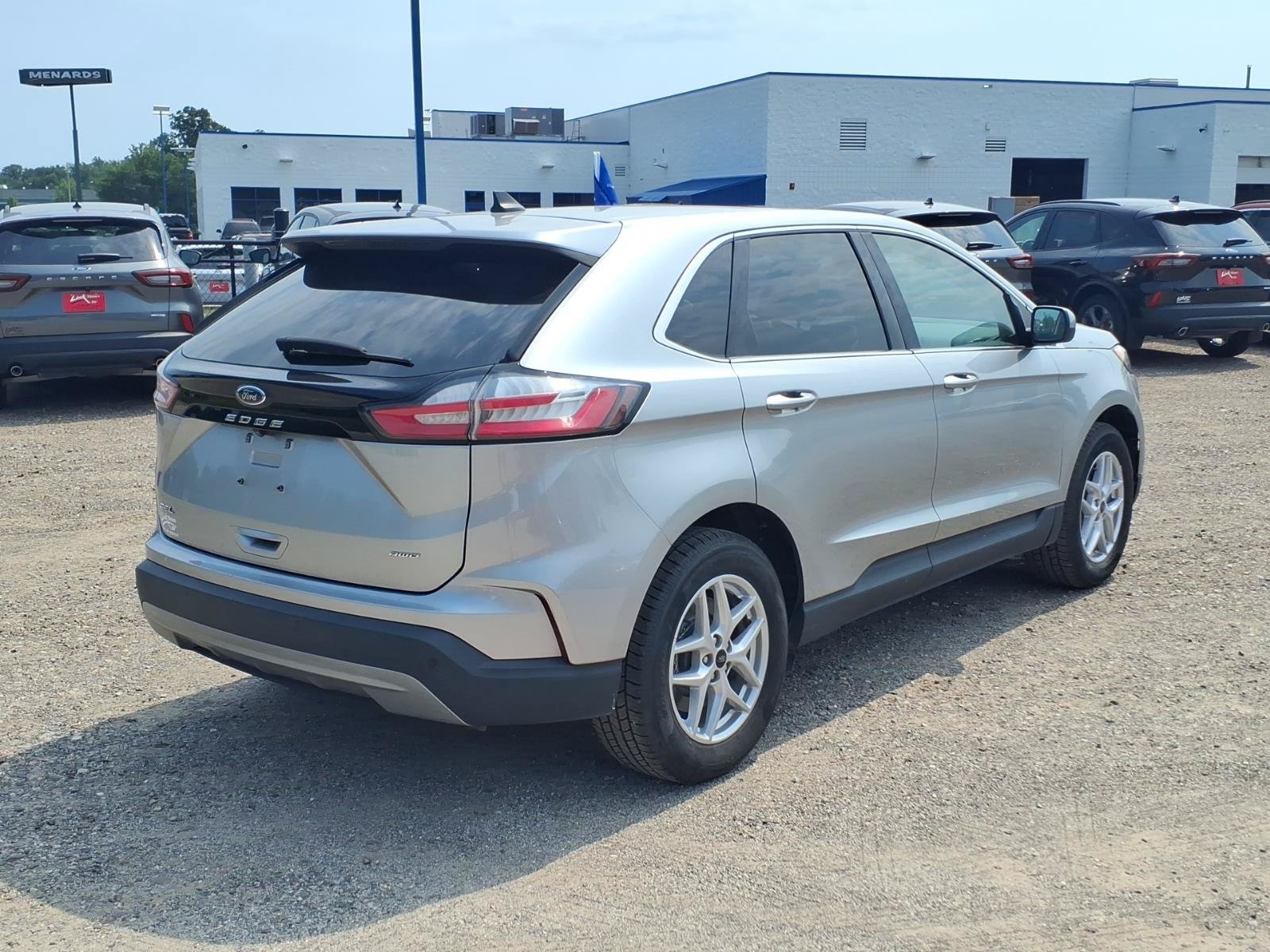 Certified 2023 Ford Edge SEL AWD/4WD image 6
