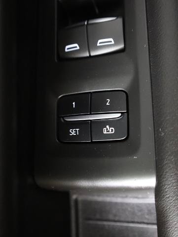 Used 2021 Chevrolet Tahoe Premier AWD/4WD image 24