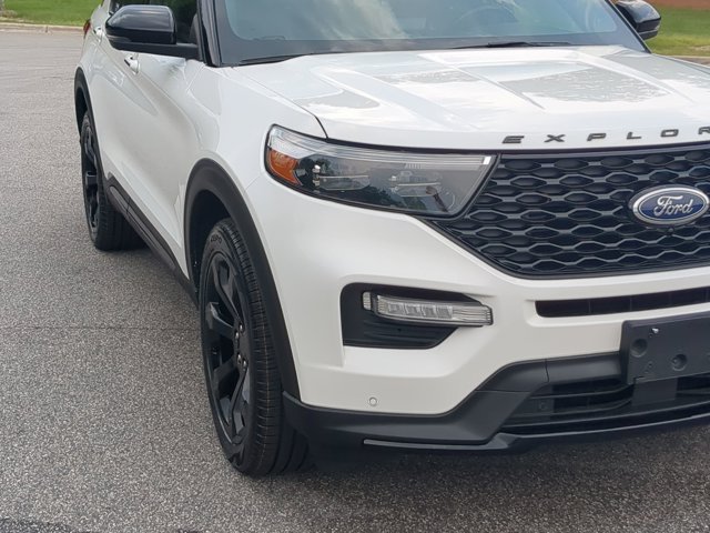Certified 2023 Ford Explorer ST w/ Equipment Group 401A AWD/4WD image 10