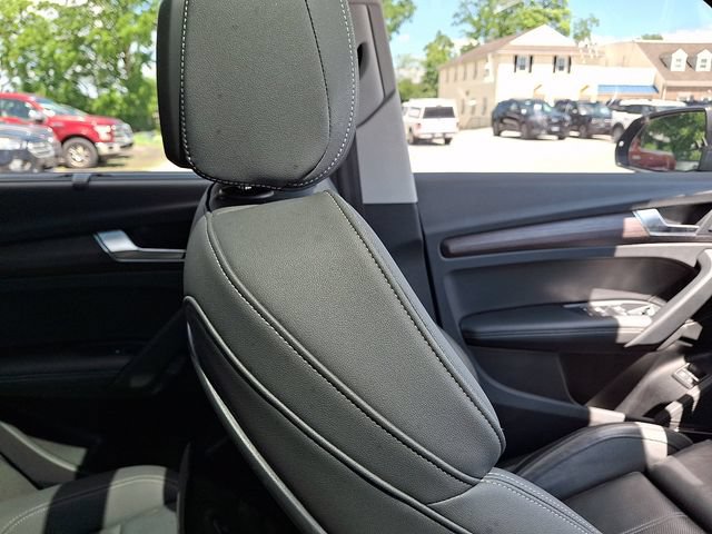 Used 2021 Audi Q5 e Premium Plus w/ Premium Plus Package AWD/4WD image 13