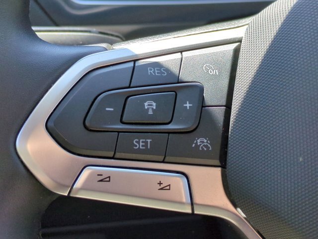 Used 2024 Volkswagen Tiguan Wolfsburg Edition w/ Panoramic Sunroof Package AWD/4WD image 19