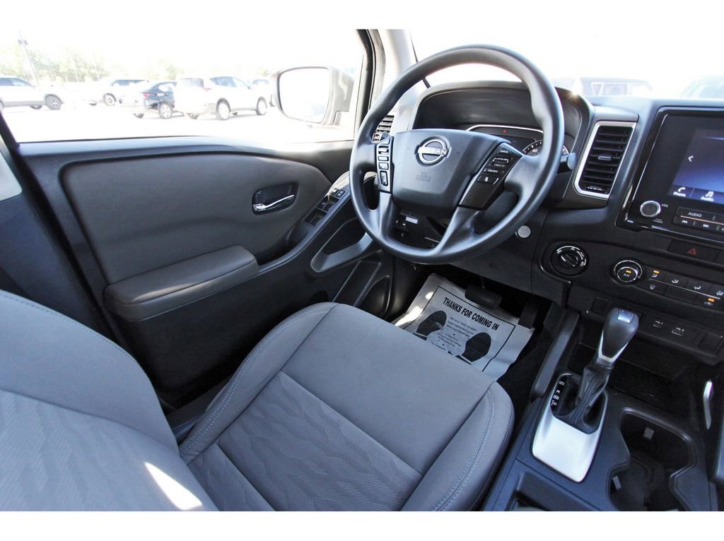 Used 2022 Nissan Frontier SV w/ Technology Package image 10