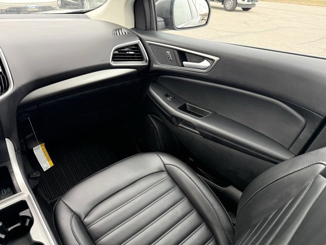 Certified 2024 Ford Edge SEL w/ Convenience Package image 17