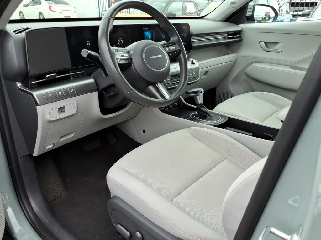 Used 2024 Hyundai Kona SEL AWD/4WD image 12