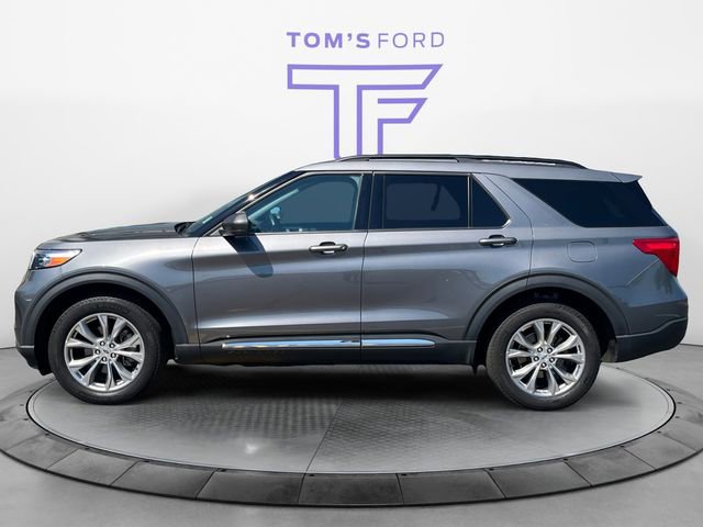Certified 2023 Ford Explorer XLT w/ Equipment Group 202A AWD/4WD image 2