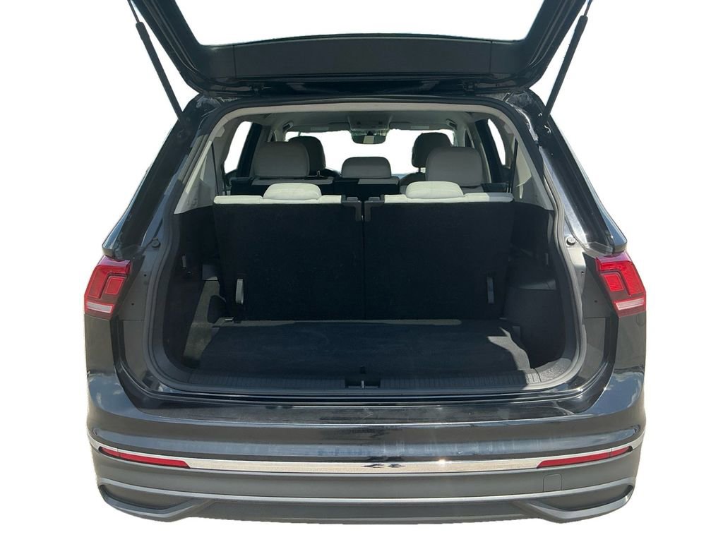 Used 2023 Volkswagen Tiguan S FWD image 24