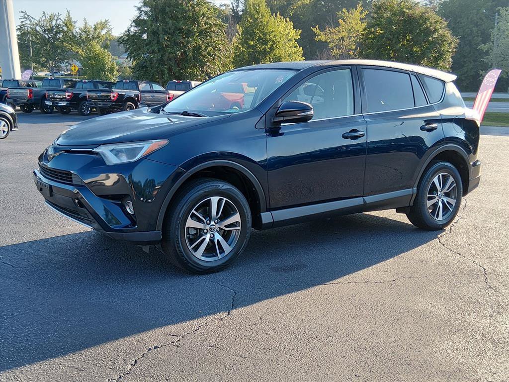 Used 2018 Toyota RAV4 XLE w/ All Weather Liner Package AWD/4WD image 8