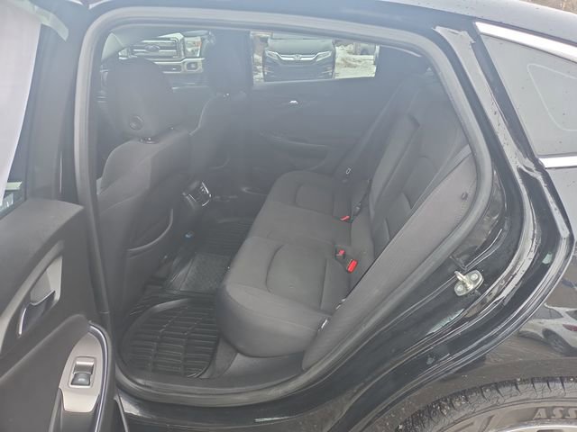 Used 2017 Chevrolet Malibu LT image 29