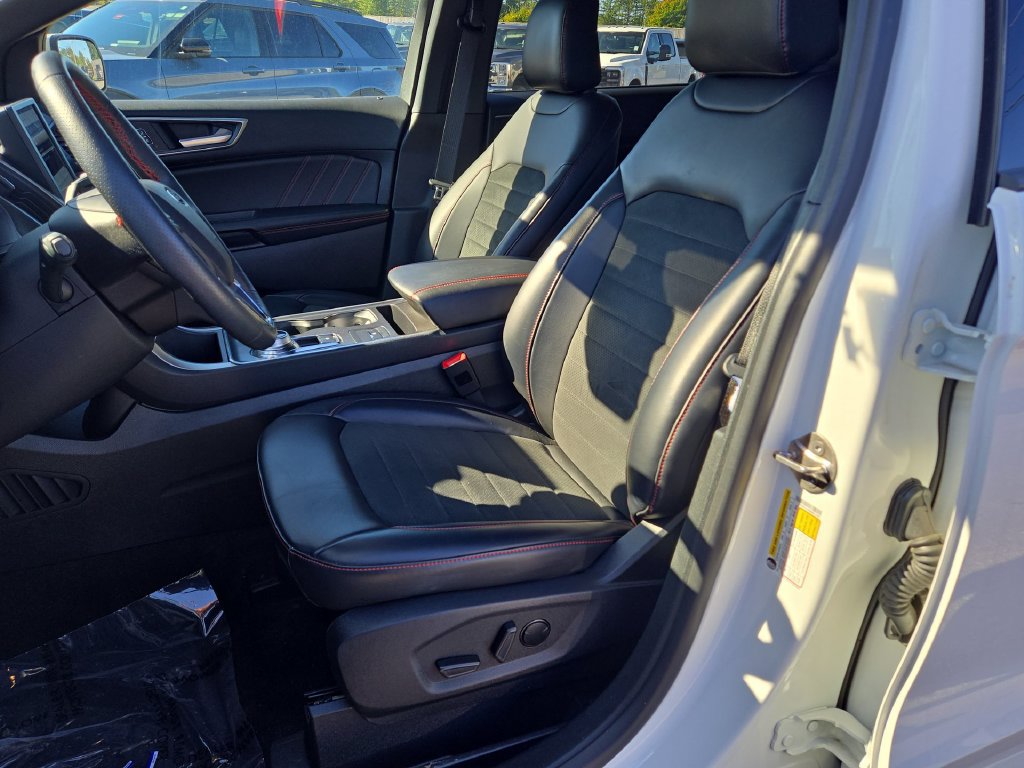 Certified 2024 Ford Edge ST-Line AWD/4WD image 6