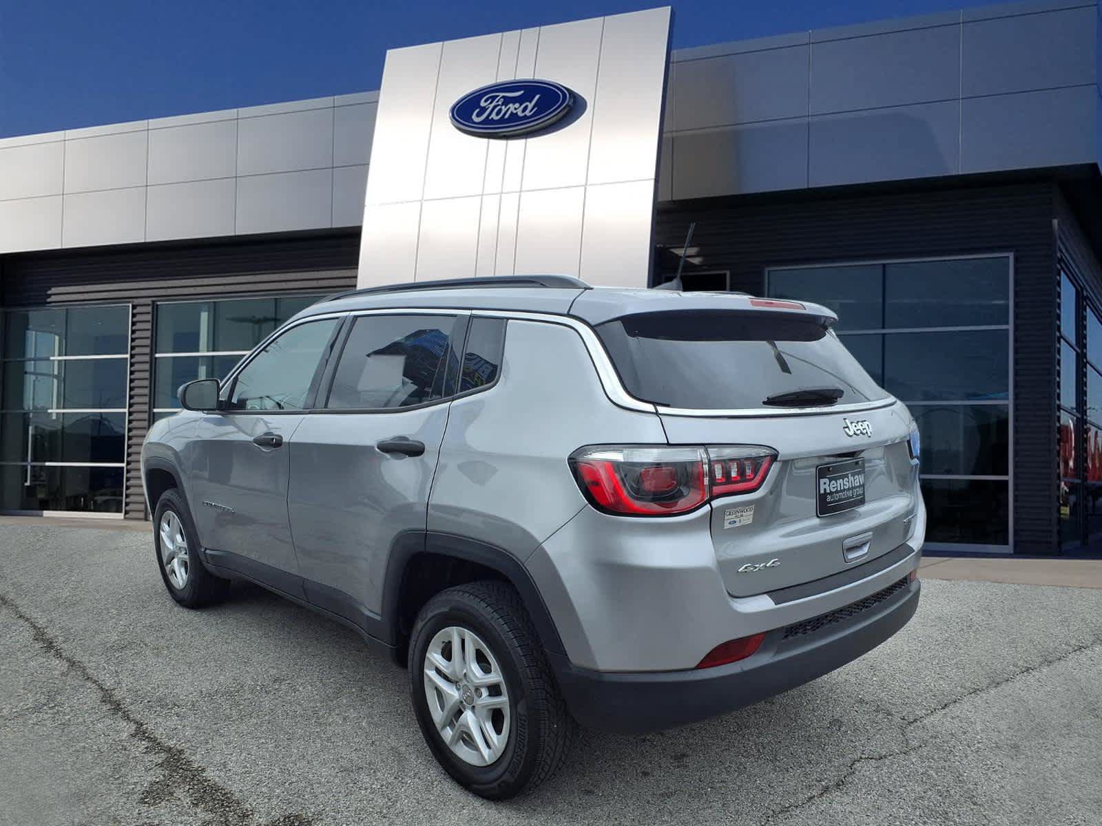 Used 2020 Jeep Compass Sport AWD/4WD image 3