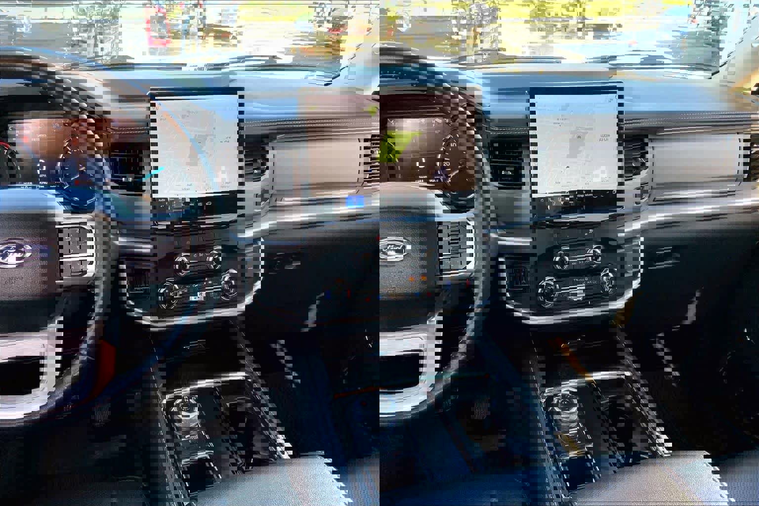 Certified 2023 Ford Expedition Max XLT image 6