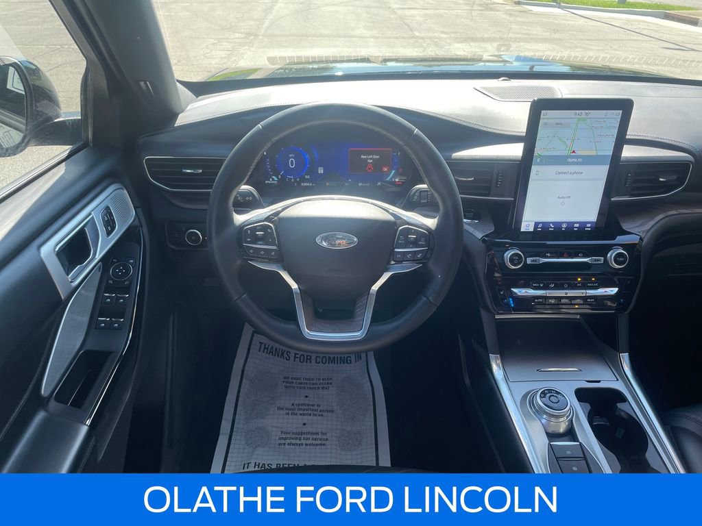 Certified 2023 Ford Explorer Platinum w/ Technology Package AWD/4WD image 17