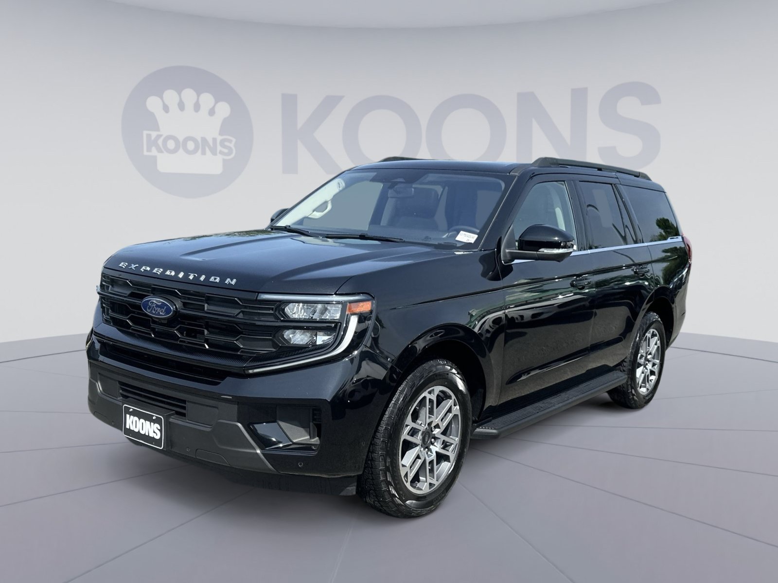 Certified 2025 Ford Expedition Active AWD/4WD image 5