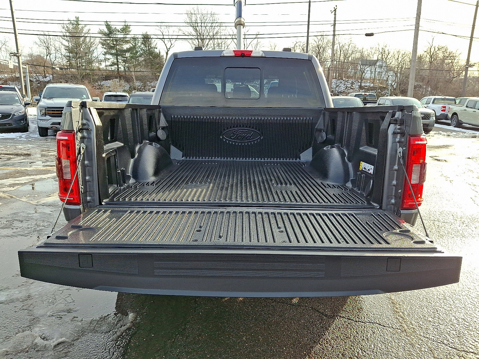 Certified 2022 Ford F150 XLT w/ Equipment Group 302A High image 28