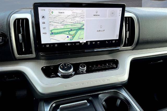 Certified 2025 Ford Expedition Active AWD/4WD image 9