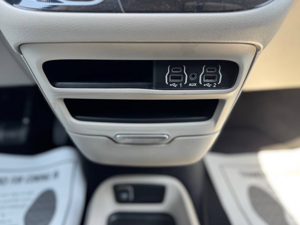 Used 2023 Chrysler Voyager LX FWD image 26