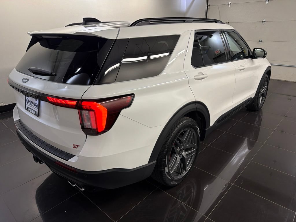 Certified 2025 Ford Explorer ST w/ Sun And Sound Package AWD/4WD image 6