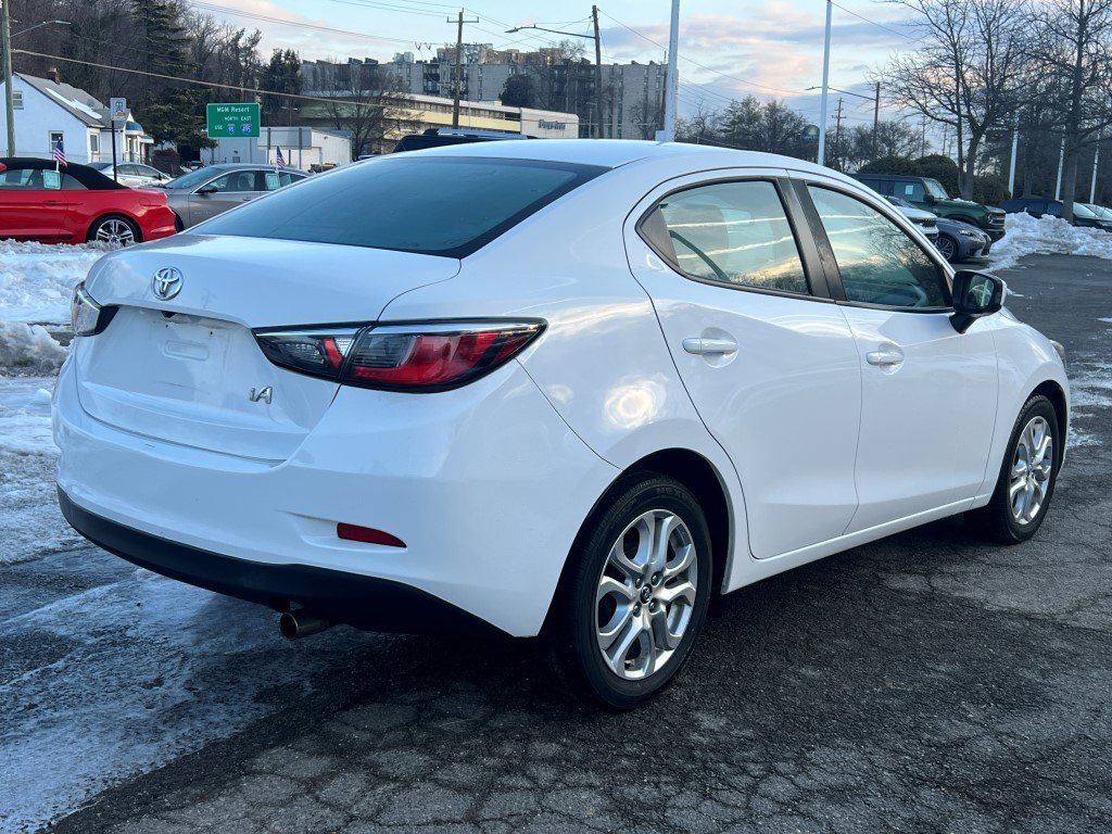 Used 2018 Toyota Yaris iA image 4