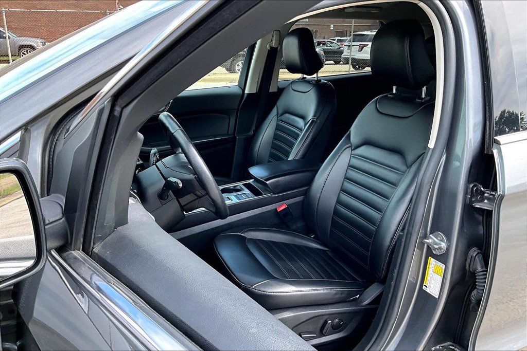 Certified 2024 Ford Edge SEL w/ Convenience Package AWD/4WD image 23
