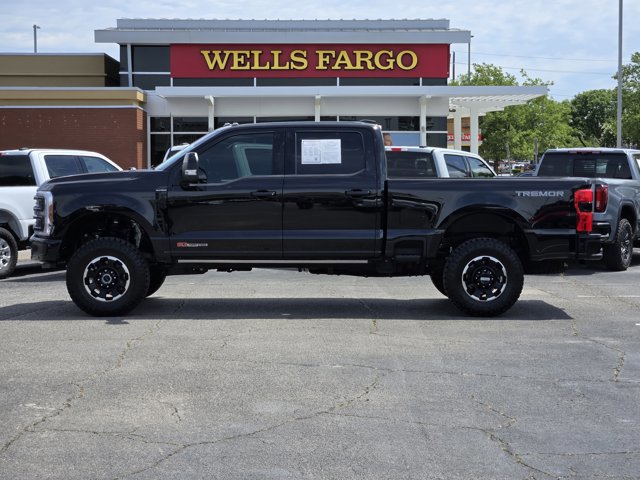 Certified 2026 Ford F350 Platinum w/ Tremor Off-Road Package AWD/4WD image 4