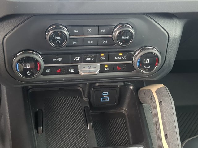 Certified 2025 Ford Bronco Badlands AWD/4WD image 26