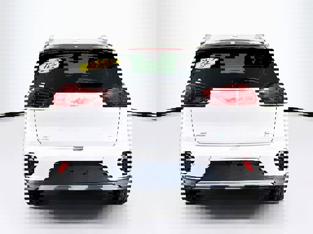 Used 2022 Kia Niro EX Premium image 6