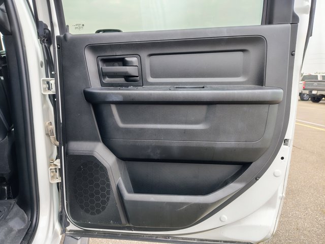 Used 2024 RAM 2500 Tradesman w/ Chrome Appearance Group AWD/4WD image 15