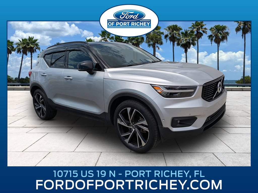Used 2019 Volvo XC40 T5 R-Design