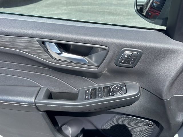Certified 2023 Ford Escape SE w/ PHEV Premium Package FWD image 13