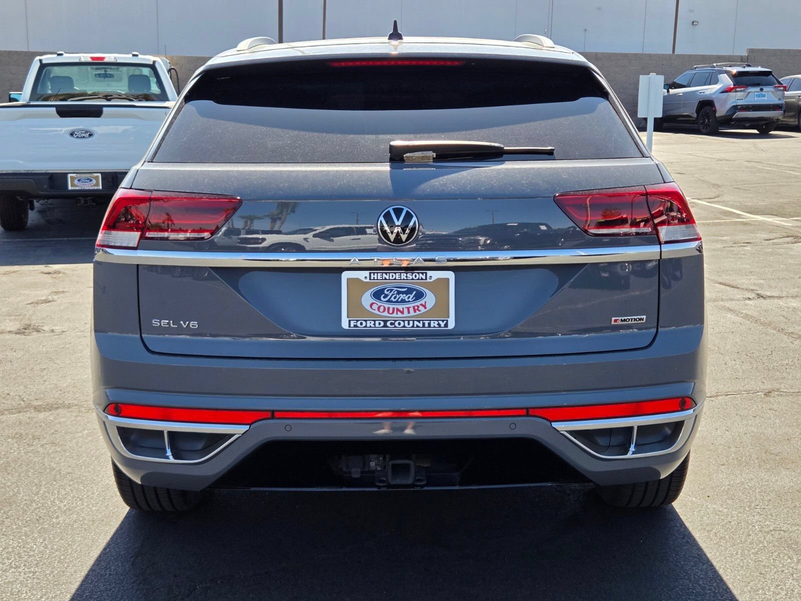 Used 2022 Volkswagen Atlas Cross Sport SEL R-Line AWD/4WD image 5
