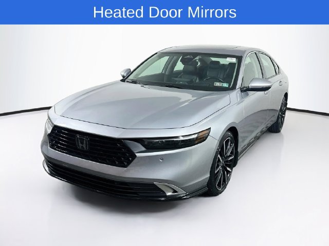 Used 2023 Honda Accord Touring image 3