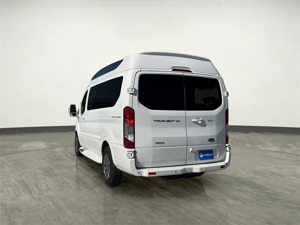 Certified 2017 Ford Transit 150 XLT image 3