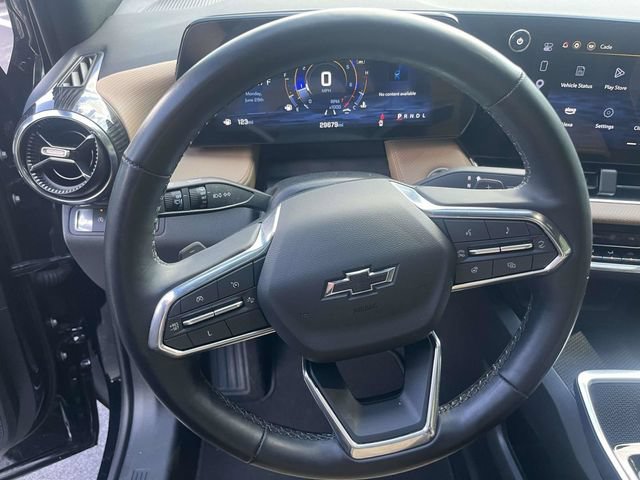 Used 2025 Chevrolet Equinox ACTIV w/ Safety and Technology Package FWD image 23
