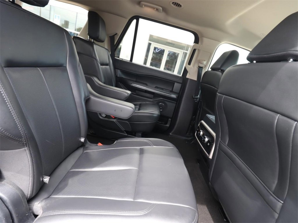 Certified 2024 Ford Expedition XLT image 23
