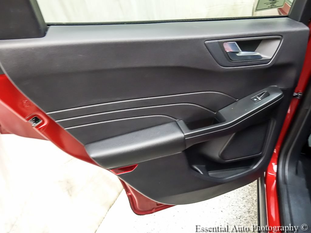 Certified 2022 Ford Escape SEL w/ SEL Stealth AWD Package image 22