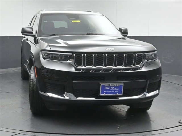 Used 2025 Jeep Grand Cherokee L Laredo w/ Luxury Tech Group I image 2